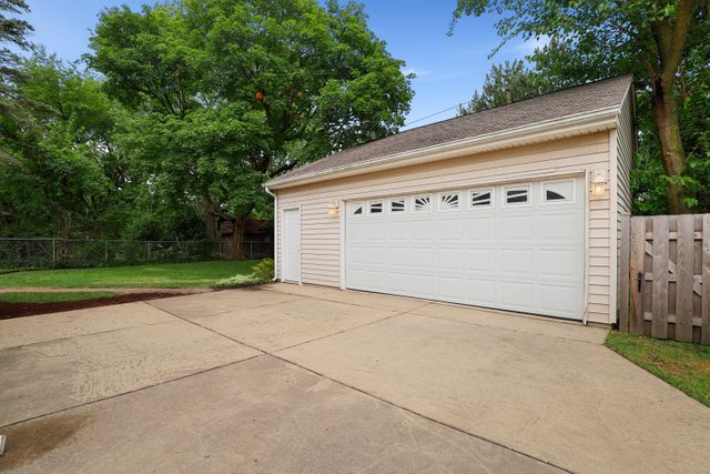 1731 Good Avenue Park Ridge, IL 60068 - Photo 23 of 23
