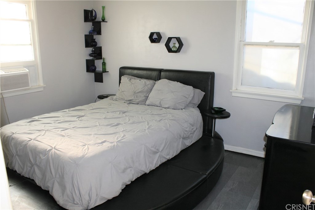 9750 Remick Avenue Pacoima, CA 91331 - Photo 8 of 14