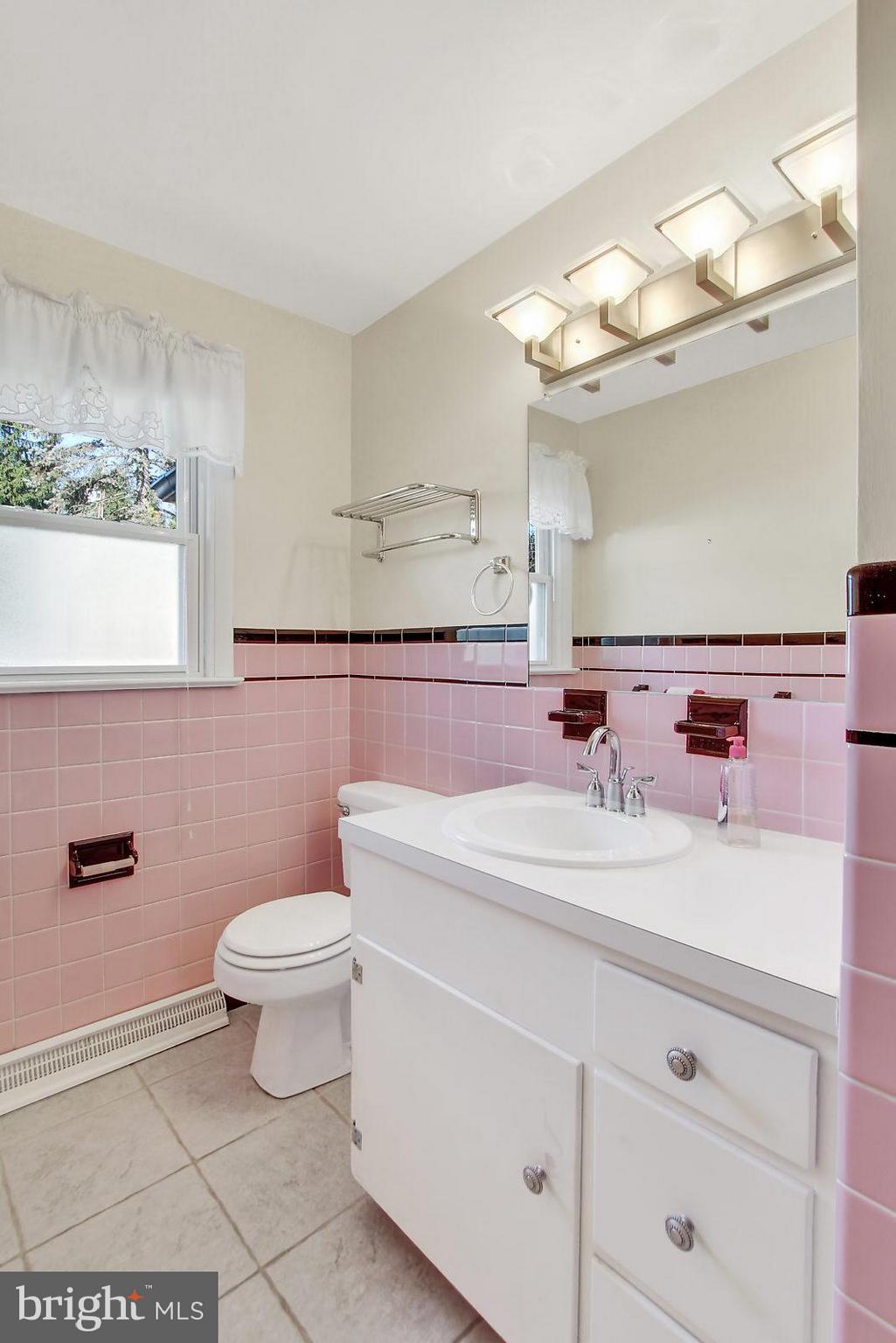 2725 Clearview Road York, PA 17406 - Photo 16 of 26 Gallery Image 16