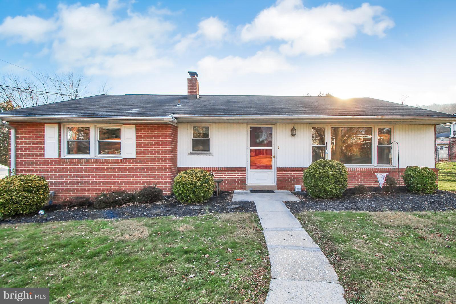 2725 Clearview Road York, PA 17406 - Photo 3 of 26 Gallery Image 3