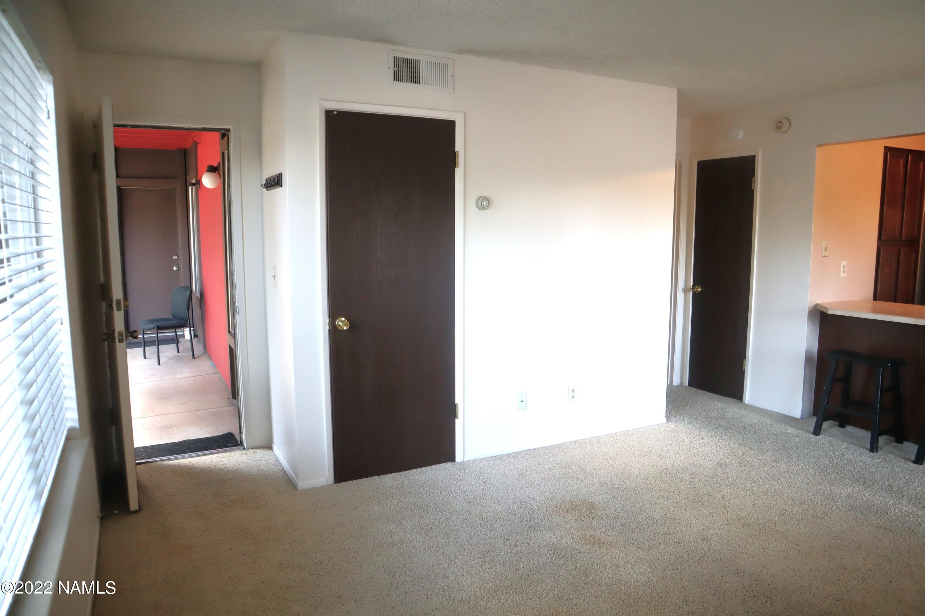 1200 South Riordan Ranch Street, Unit 79 Flagstaff, AZ 86001 - Photo 3 of 23 Living room