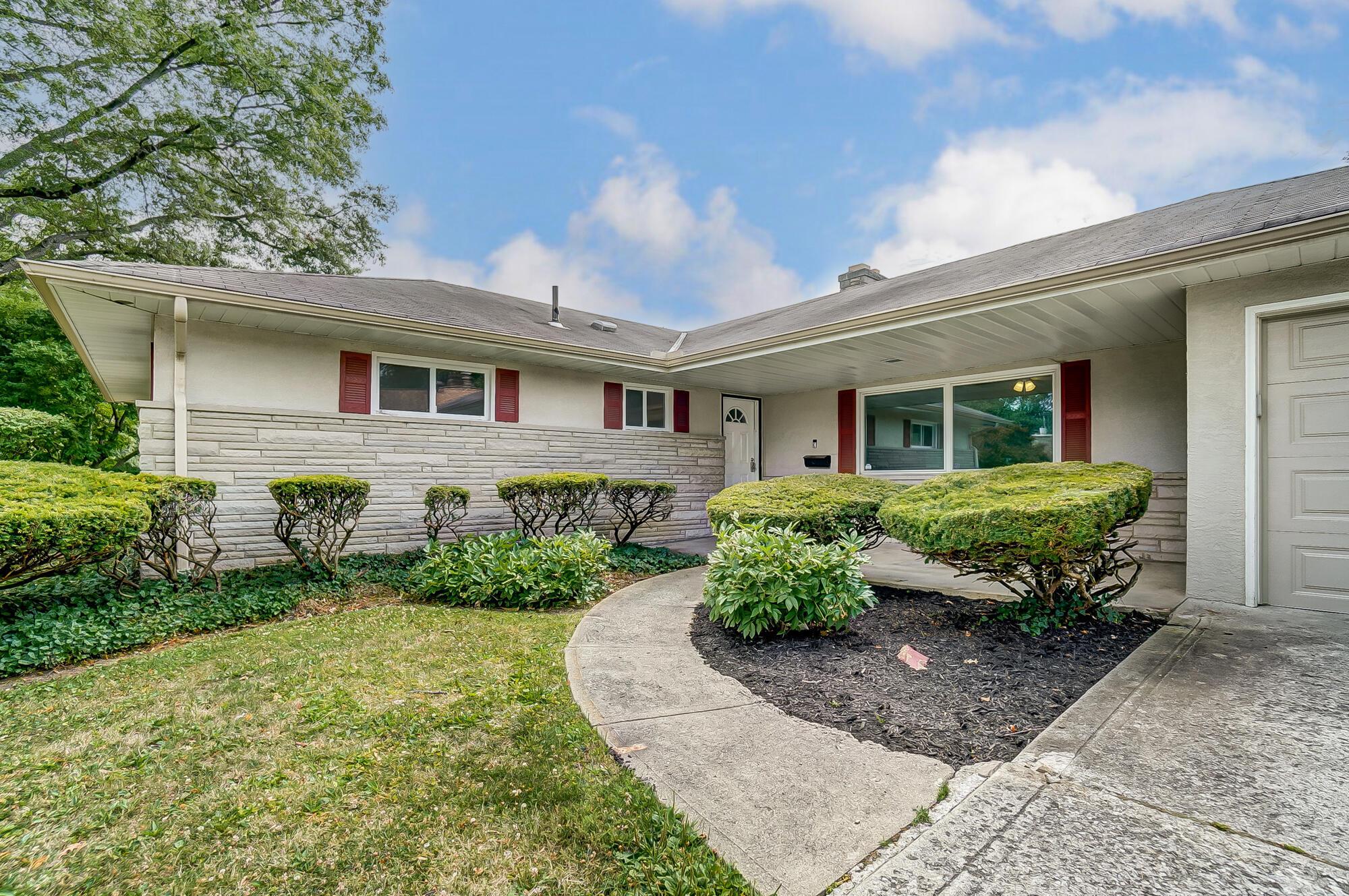 1421 Kenwick Road Columbus, OH 43209 - Photo 2 of 82 006