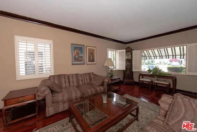 $2,050,000 | 1329 South Genesee Avenue, Los Angeles, CA 90019