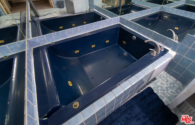 $2,050,000 | 1329 South Genesee Avenue, Los Angeles, CA 90019