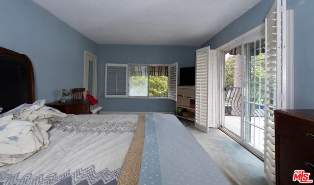 $2,050,000 | 1329 South Genesee Avenue, Los Angeles, CA 90019