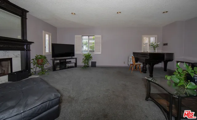 $2,050,000 | 1329 South Genesee Avenue, Los Angeles, CA 90019