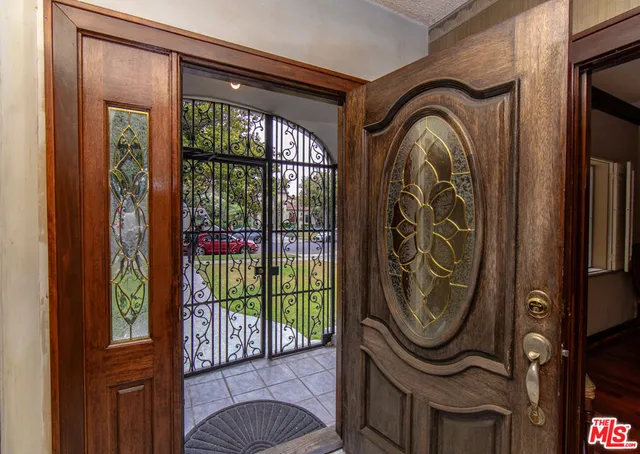 $2,050,000 | 1329 South Genesee Avenue, Los Angeles, CA 90019