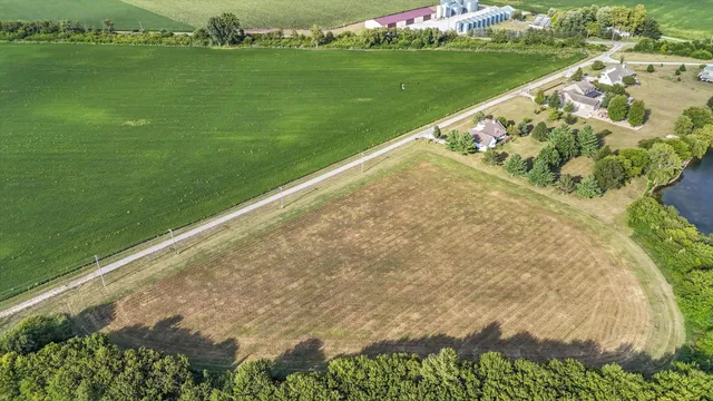 $20,900 | 11 Moss Drive, Farmer City, IL 61842