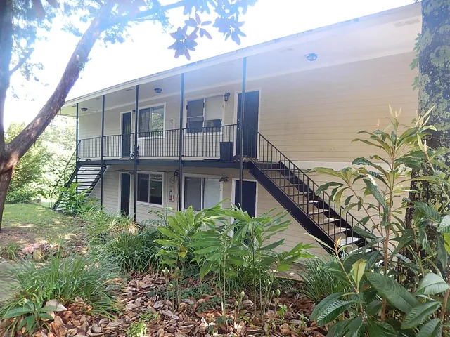 $1,095 | 448 Belmont Road, Unit 2, Tallahassee, FL 32301