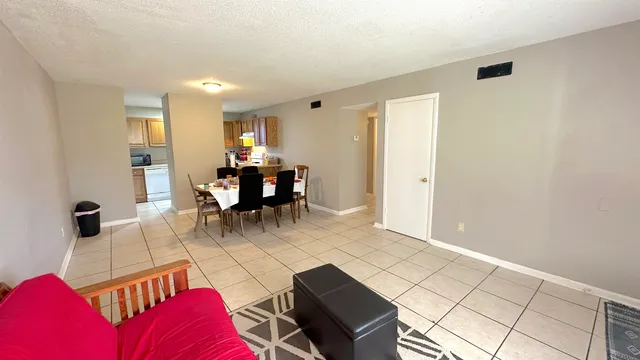 $1,095 | 448 Belmont Road, Unit 2, Tallahassee, FL 32301