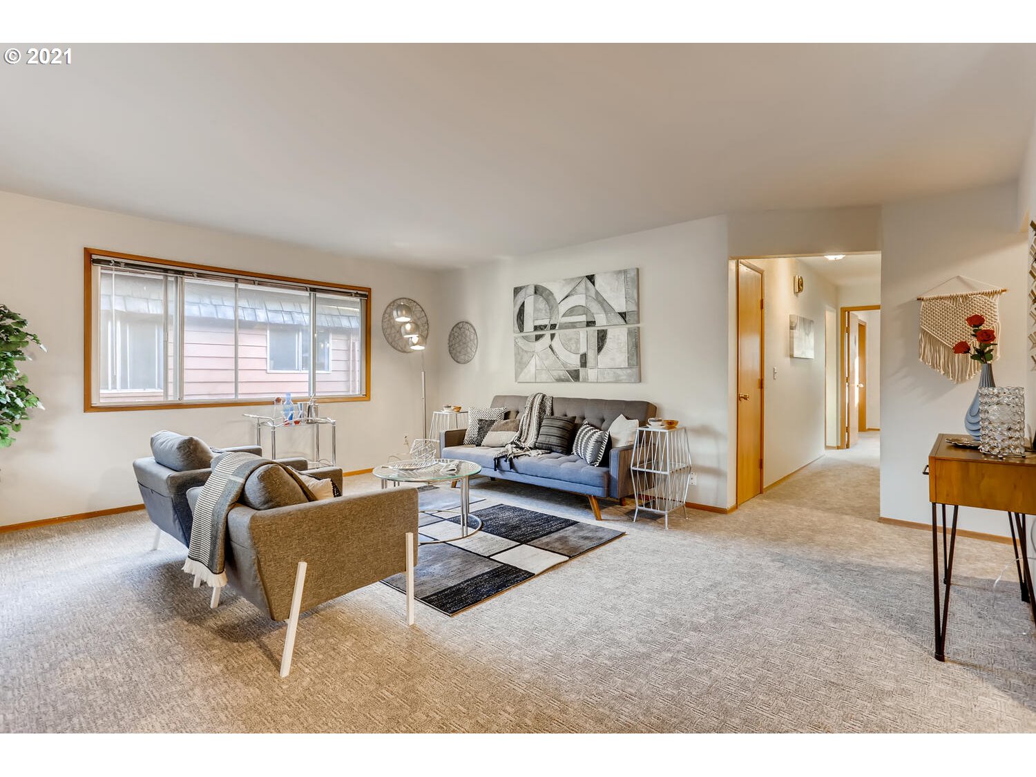 2016 Northeast Hancock Street Portland, OR 97212 - Photo 5 of 14