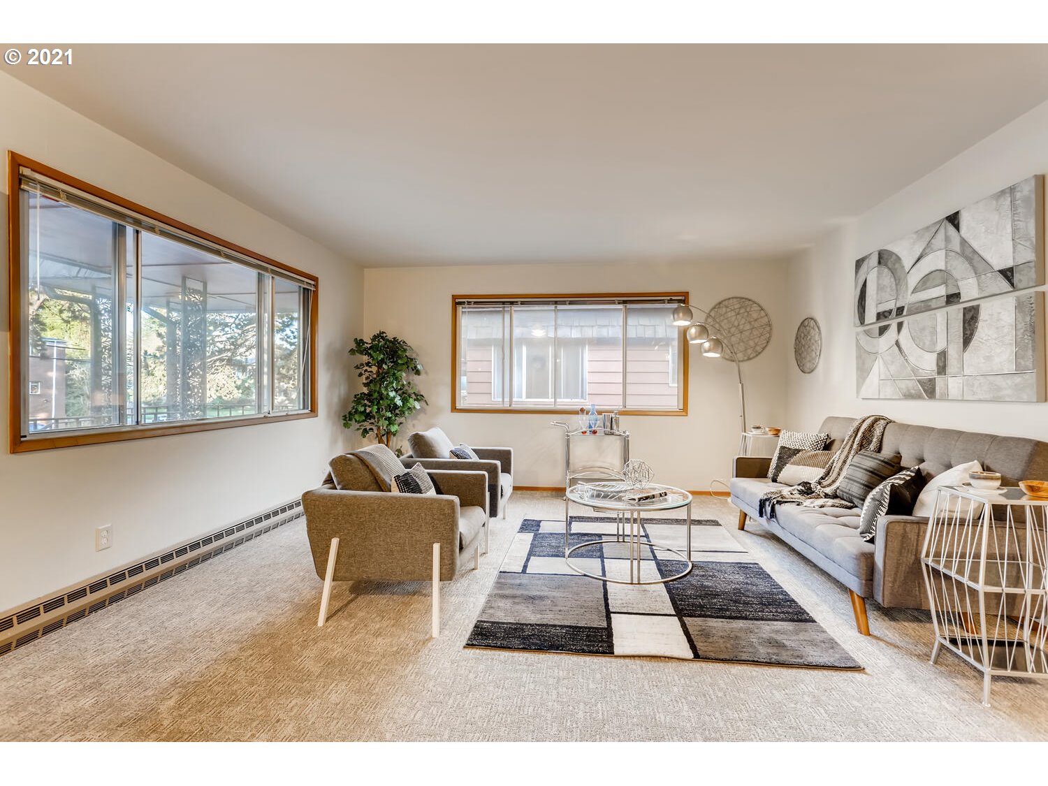 2016 Northeast Hancock Street Portland, OR 97212 - Photo 7 of 14