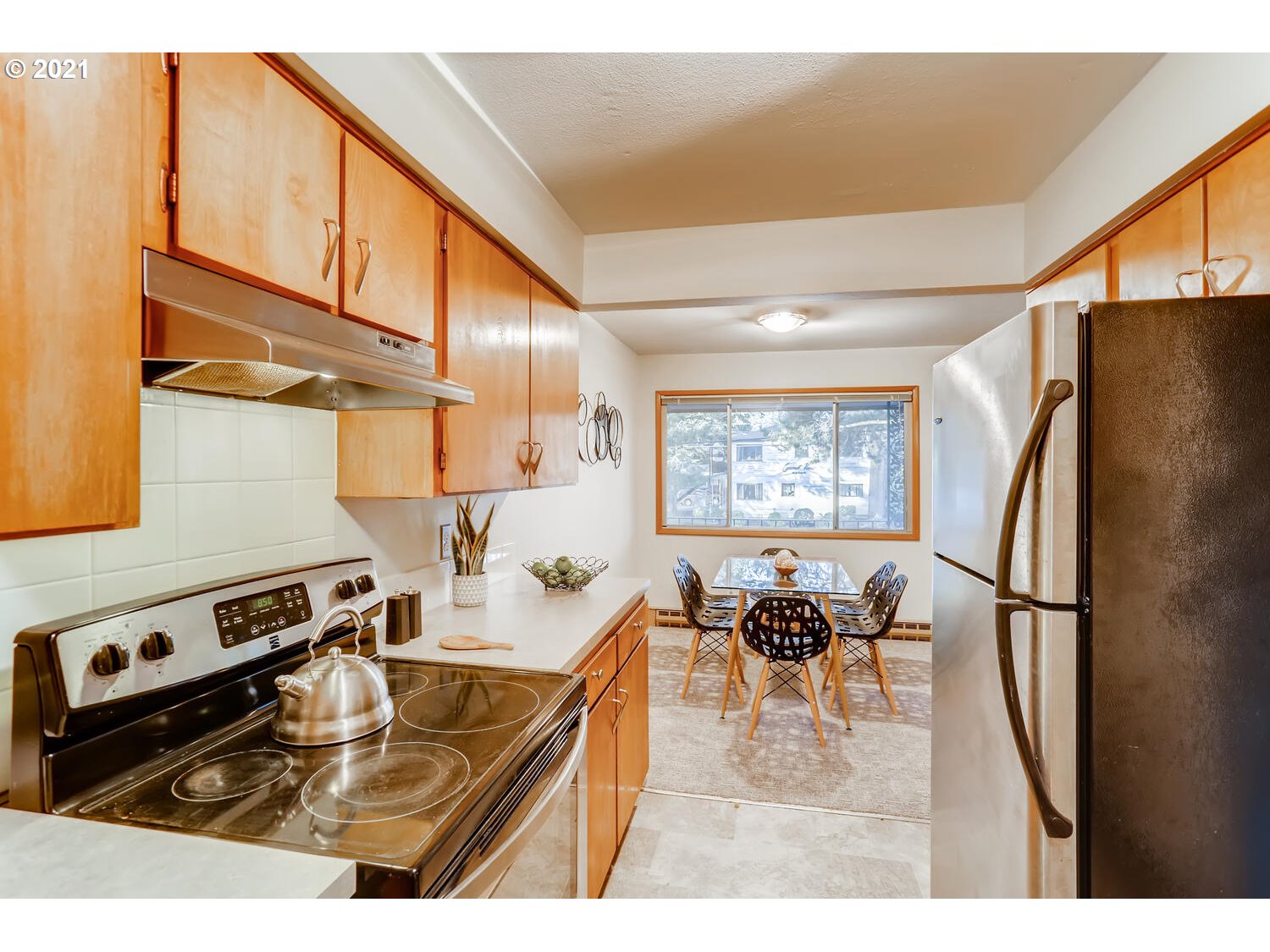 2016 Northeast Hancock Street Portland, OR 97212 - Photo 10 of 14