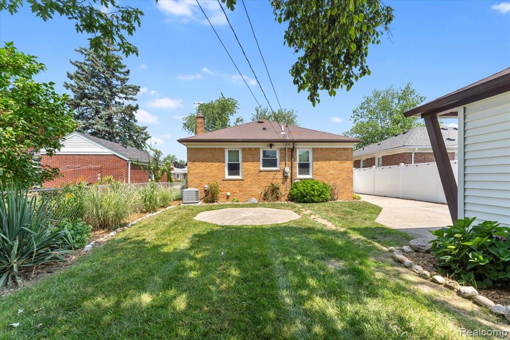 13121 Rosedale Street Southgate, MI 48195 - Photo 31 of 31 Gallery Image 31