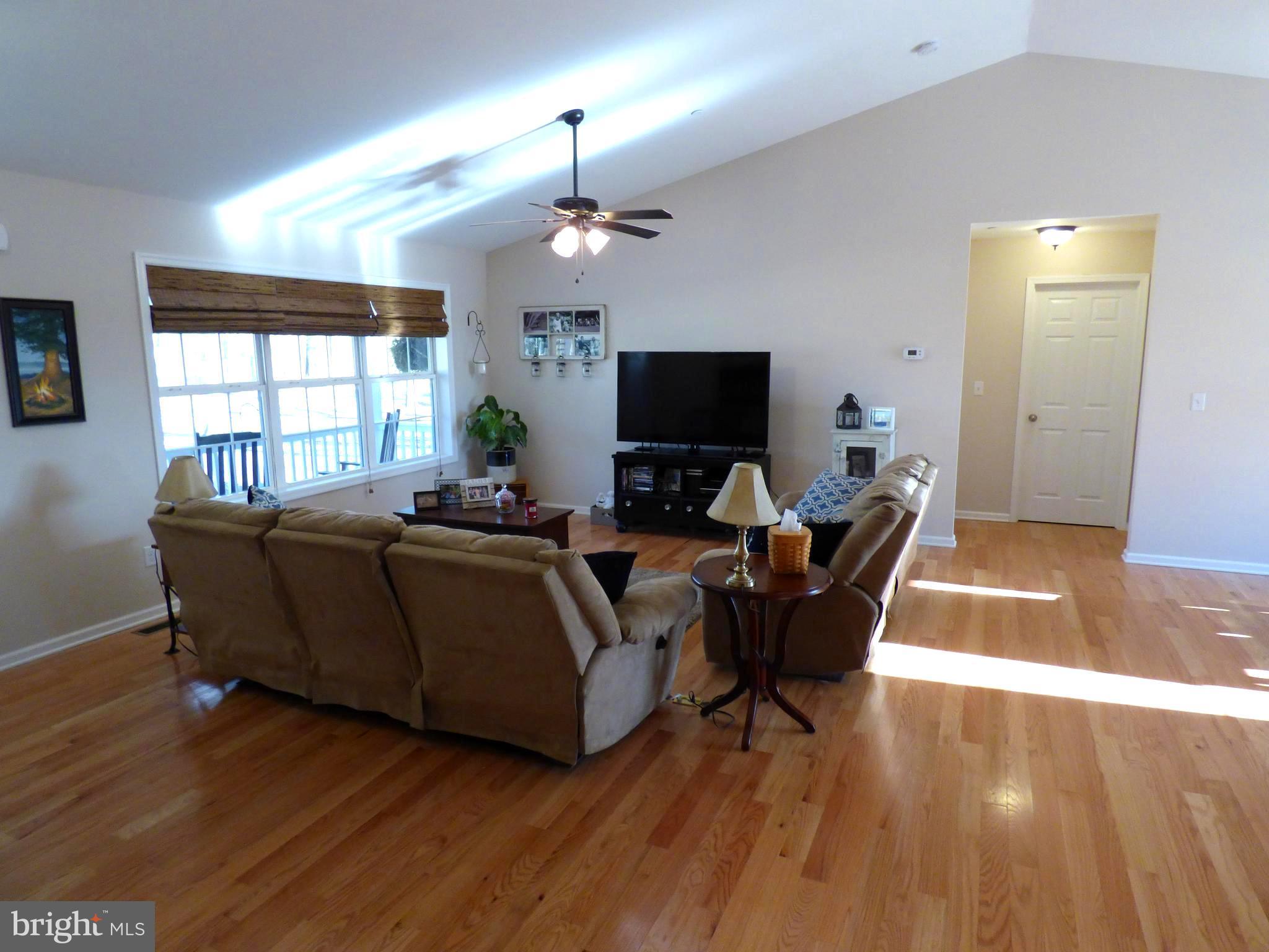 109 Carter Road Church Hill, MD 21623 - Photo 5 of 27 Living Room