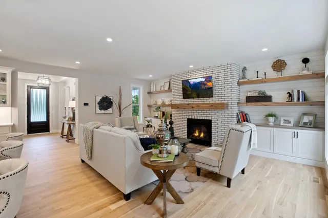 $1,350,400 | 731 Shawnee Woods Road, Medina, MN 55340