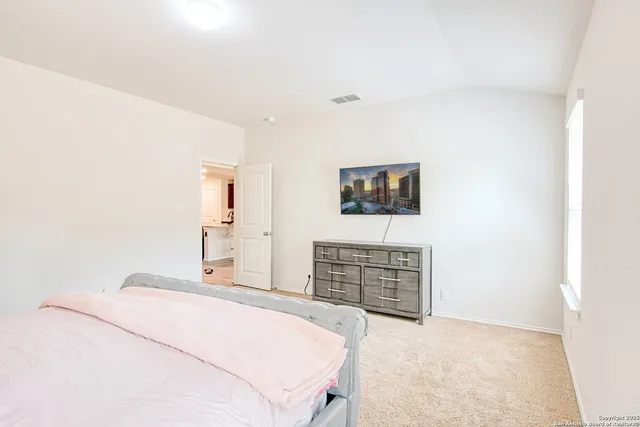 $1,875 | 8037 Falcon Meadow Drive, Converse, TX 78109