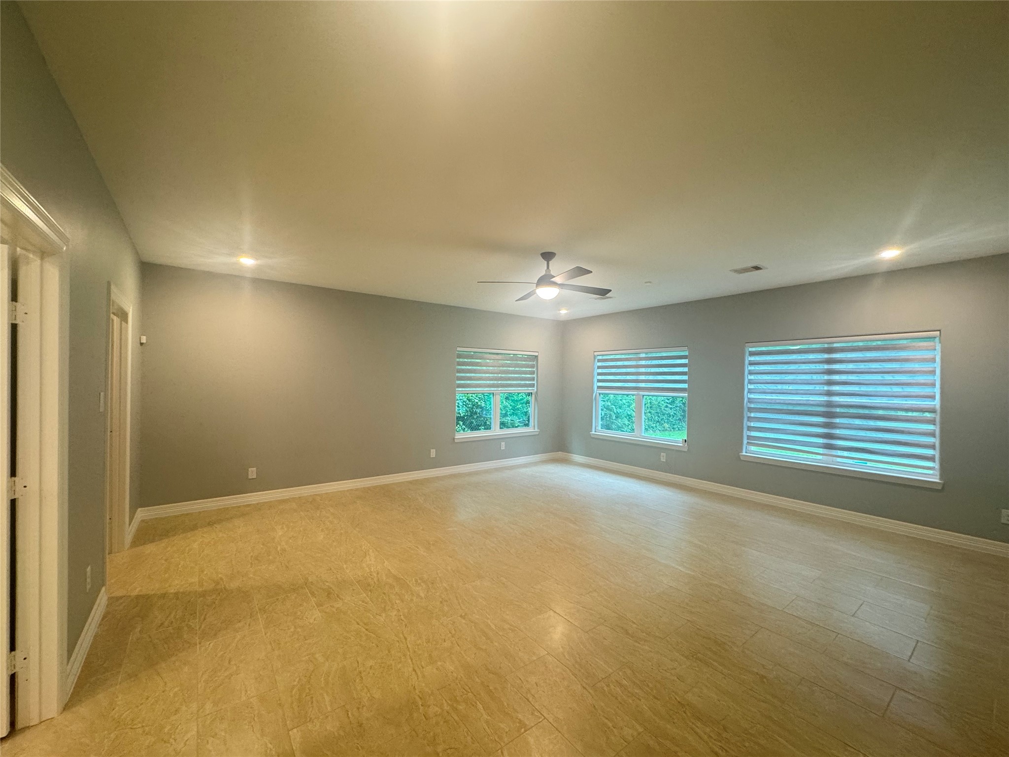 2010 Cherry Laurel Spring, TX 77386 - Photo 24 of 45 Primary bedroom