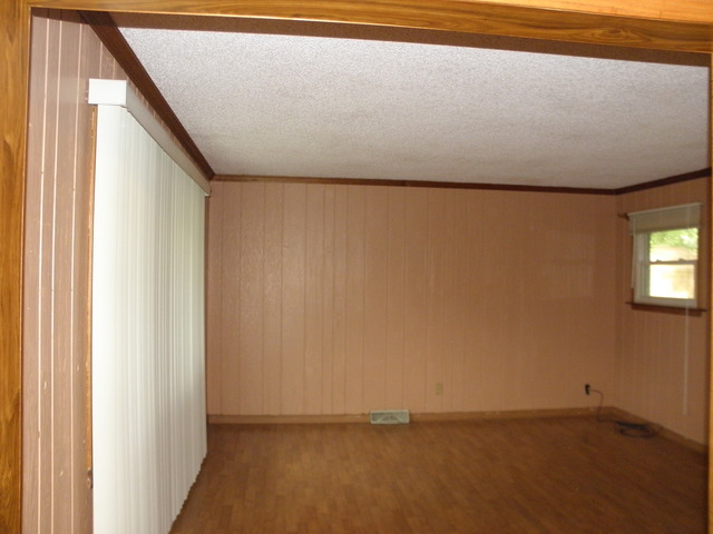 911 Westminster Road Joliet, IL 60435 - Photo 11 of 23