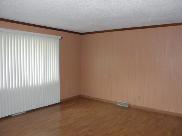 911 Westminster Road Joliet, IL 60435 - Photo 12 of 23