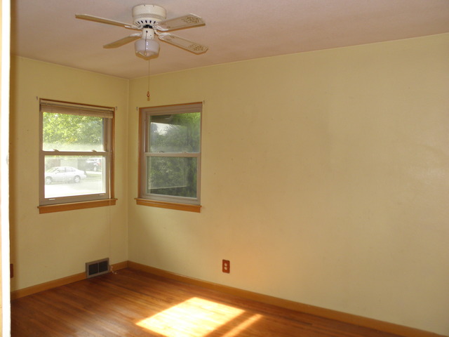 911 Westminster Road Joliet, IL 60435 - Photo 16 of 23