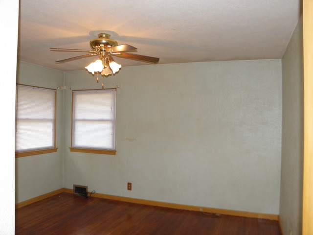 911 Westminster Road Joliet, IL 60435 - Photo 18 of 23
