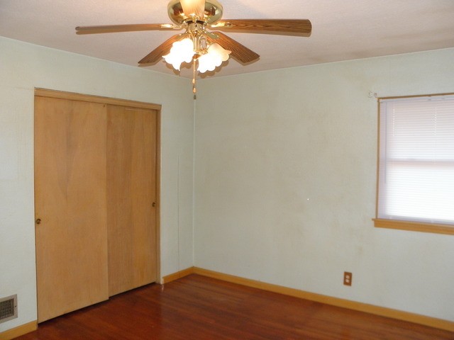 911 Westminster Road Joliet, IL 60435 - Photo 19 of 23