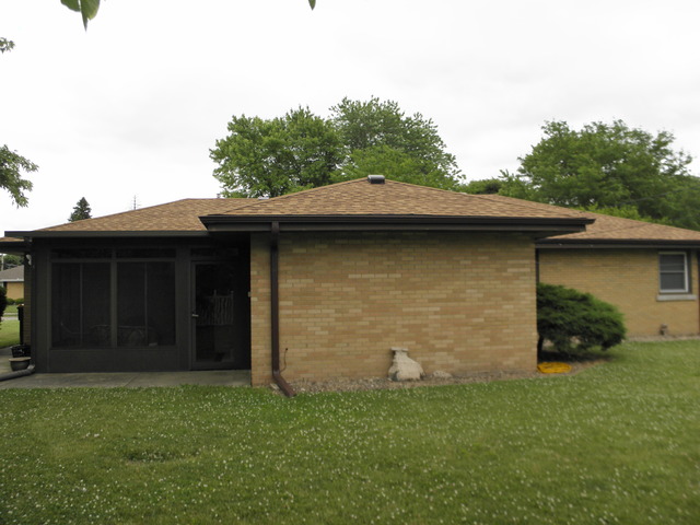 911 Westminster Road Joliet, IL 60435 - Photo 4 of 23