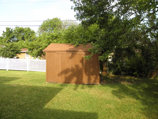 911 Westminster Road Joliet, IL 60435 - Photo 5 of 23