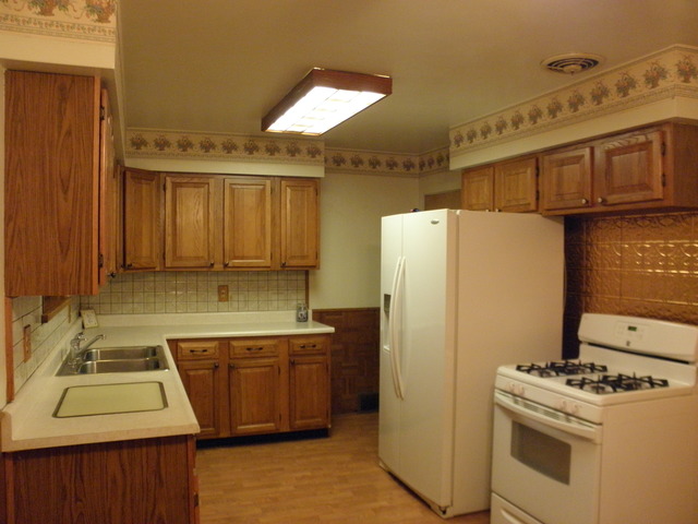 911 Westminster Road Joliet, IL 60435 - Photo 8 of 23