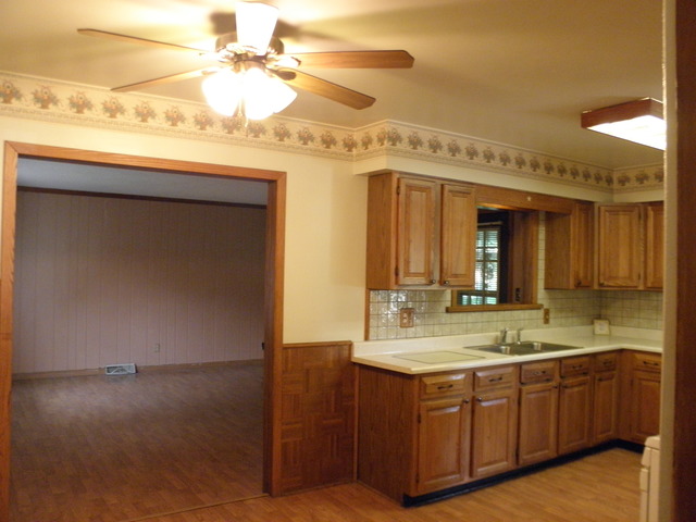 911 Westminster Road Joliet, IL 60435 - Photo 10 of 23