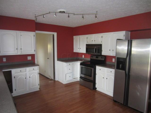 3280 Valley View Road Northeast Lancaster, OH 43130 - Photo 9 of 15 Gallery Image 9