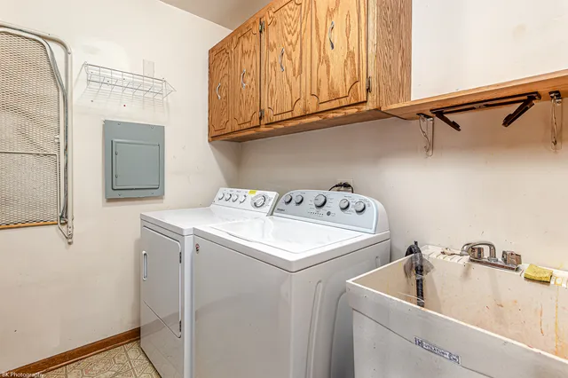 $199,999 | 9535 South 53rd Avenue, Unit 3S, Oak Lawn, IL 60453