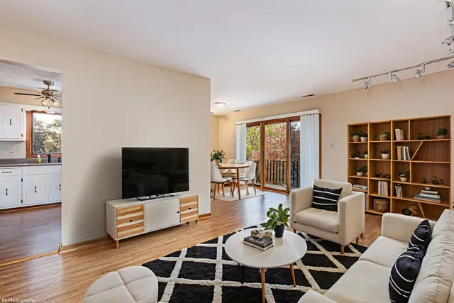 $199,999 | 9535 South 53rd Avenue, Unit 3S, Oak Lawn, IL 60453