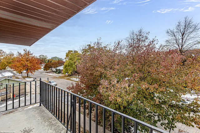 $199,999 | 9535 South 53rd Avenue, Unit 3S, Oak Lawn, IL 60453