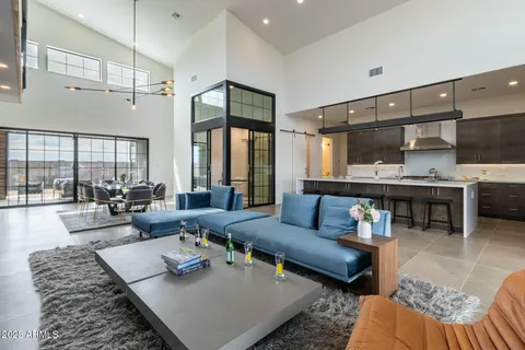 $1,410,000 | 8510 South 9th Drive, Unit 20, Phoenix, AZ 85041