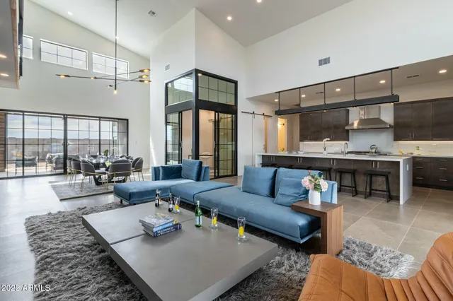 $1,410,000 | 8510 South 9th Drive, Unit 20, Phoenix, AZ 85041