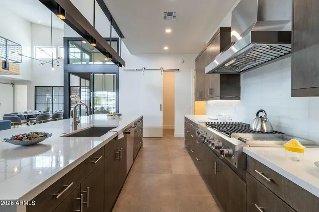 $1,410,000 | 8510 South 9th Drive, Unit 20, Phoenix, AZ 85041