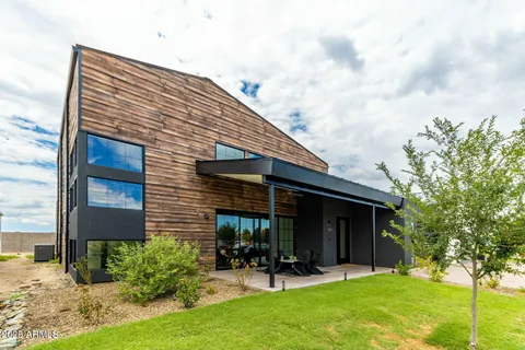 $1,410,000 | 8510 South 9th Drive, Unit 20, Phoenix, AZ 85041