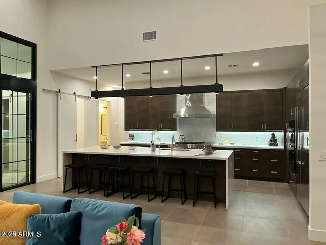 $1,410,000 | 8510 South 9th Drive, Unit 20, Phoenix, AZ 85041