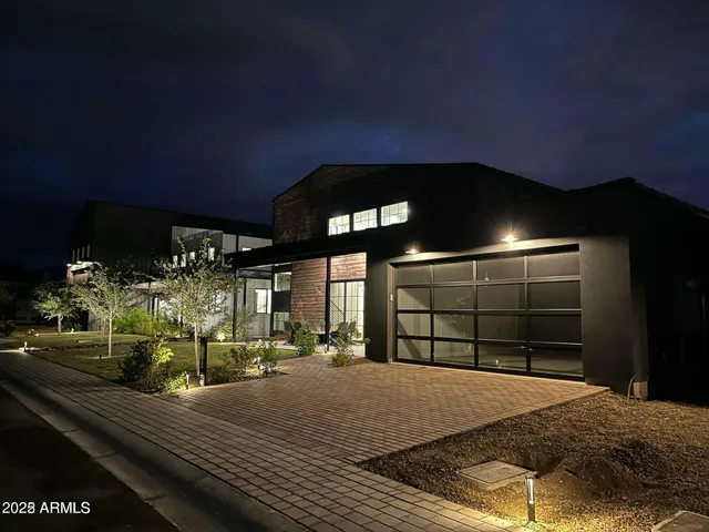 $1,410,000 | 8510 South 9th Drive, Unit 20, Phoenix, AZ 85041