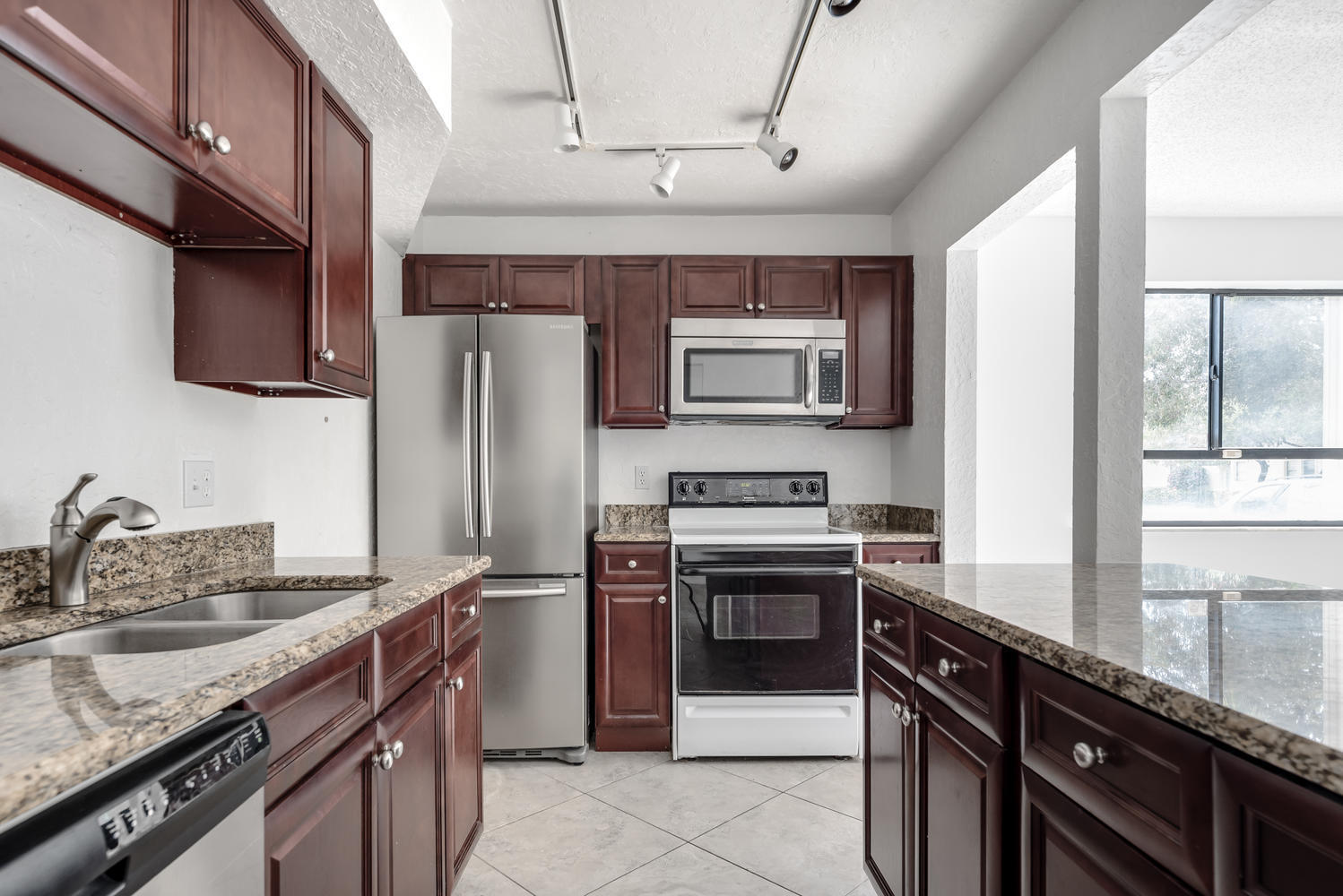 7200 Northwest 2nd Avenue, Unit 76 Boca Raton, FL 33487 - Photo 13 of 29 Must See Property-large-013-013-Kitchen