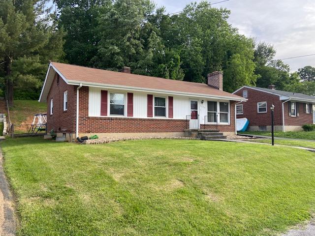 4928 Desi Road Northwest Roanoke, VA 24017 - Photo 2 of 21 IMG_8097