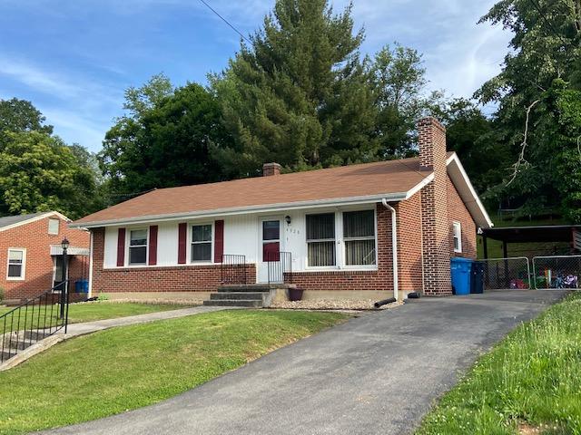 4928 Desi Road Northwest Roanoke, VA 24017 - Photo 4 of 21 IMG_8093