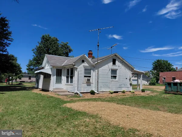 $2,350 | 205 East Mill Street, Quakertown, PA 18951