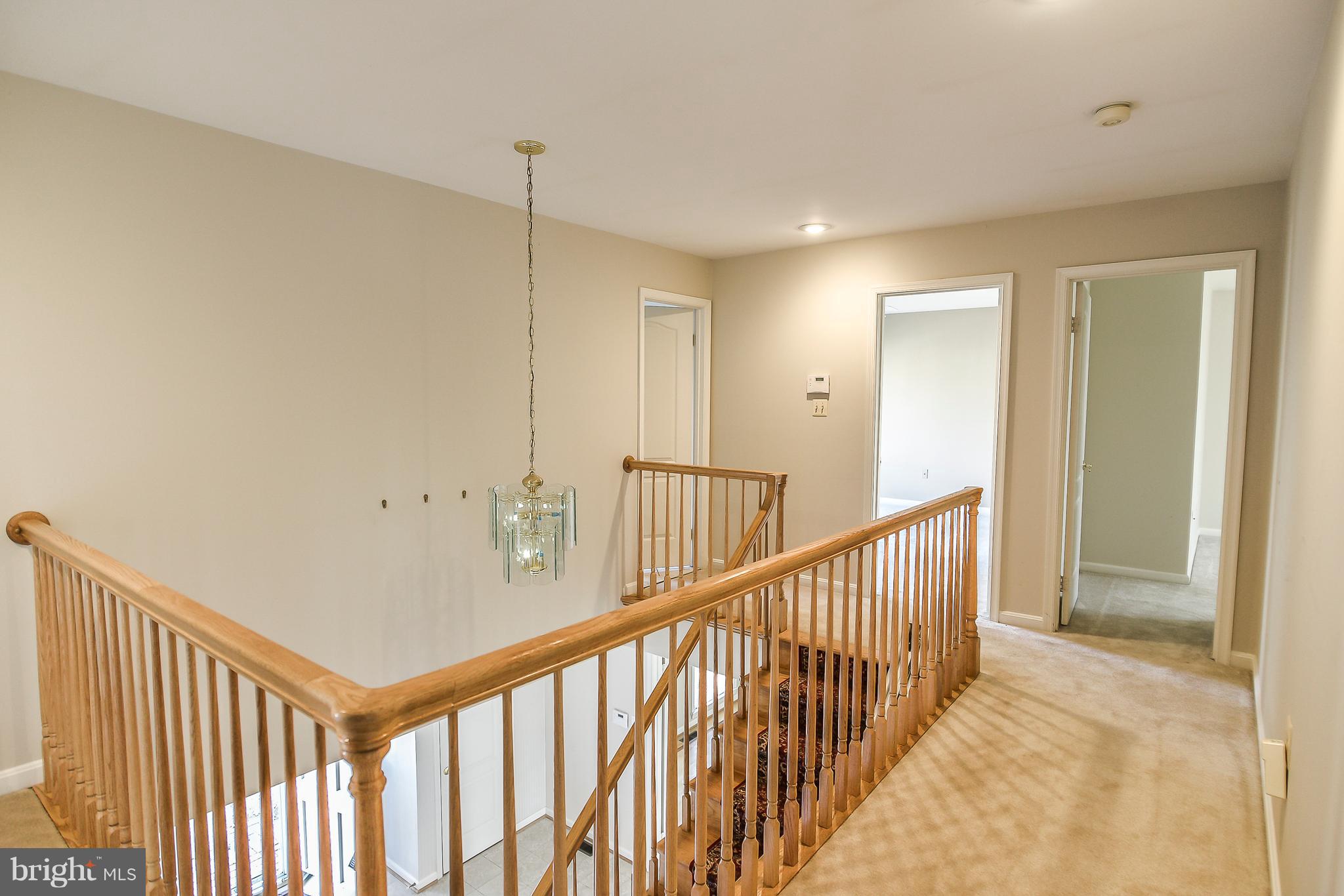 8670 Center Road Springfield, VA 22152 - Photo 15 of 33 3 full baths on upper level!