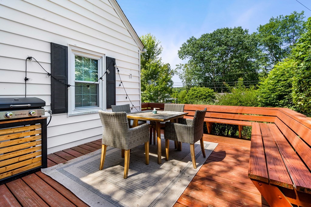 70 Indian Hill Road Worcester, MA 01606 - Photo 32 of 34 a backyard of a house with table and chairs