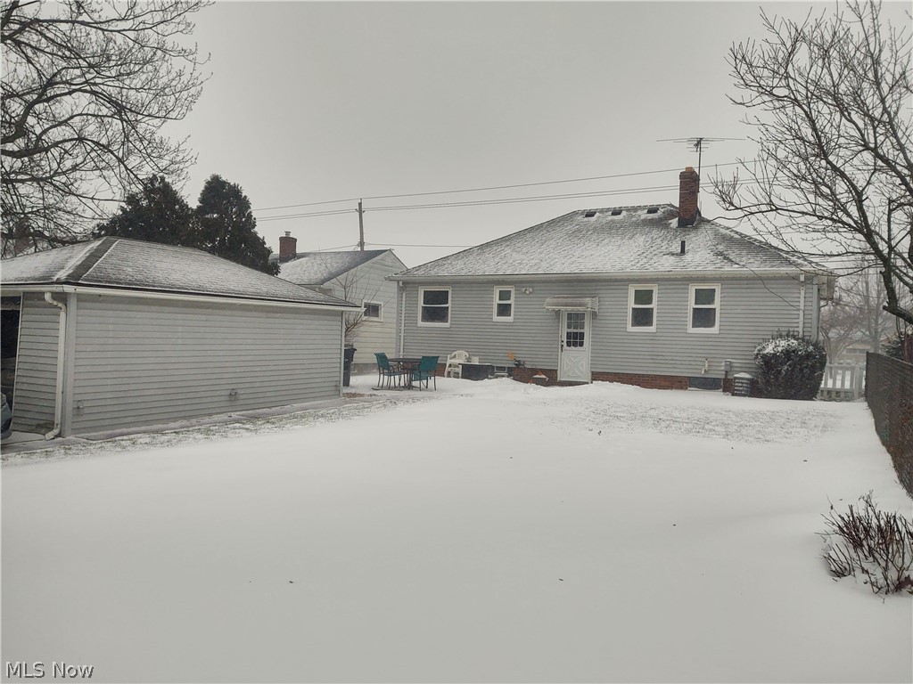 8918 Biddulph Road Cleveland, OH 44144 - Photo 2 of 17