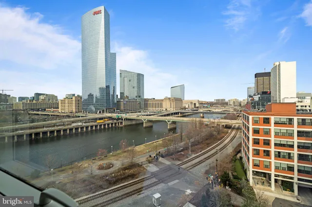 $1,250,000 | 210 South 25th Street, Unit 903, Philadelphia, PA 19103