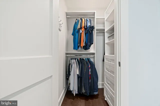 $1,250,000 | 210 South 25th Street, Unit 903, Philadelphia, PA 19103